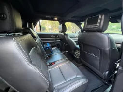 
										Ford Explorer 2.3 Limited 4×4 completo									