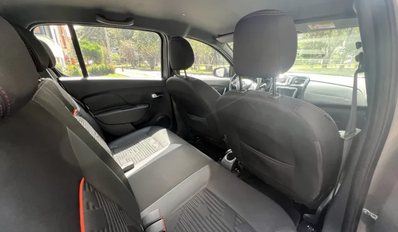 
								Renault Stepway 1.6 Intense Automática completo									