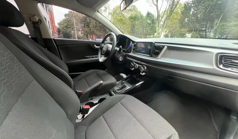 
								Kia Rio 1.4 Vibrant At completo									
