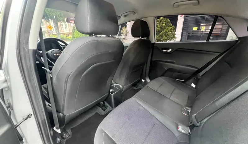 
								Kia Rio 1.4 Vibrant At completo									