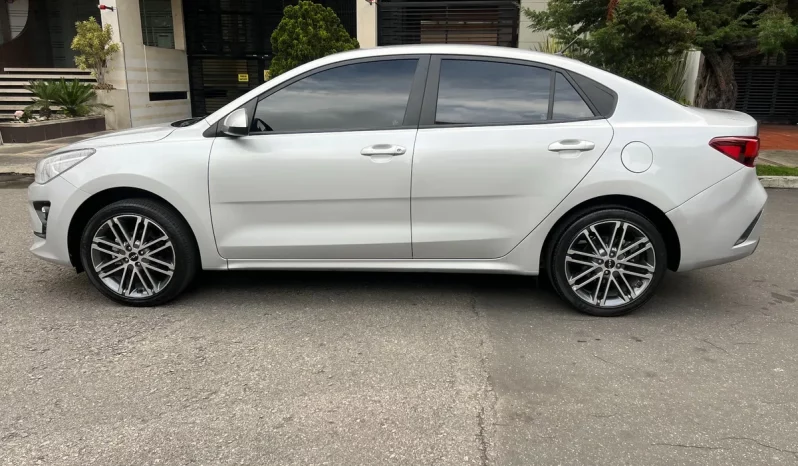 
								Kia Rio 1.4 Vibrant At completo									