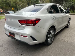 
										Kia Rio 1.4 Vibrant At completo									