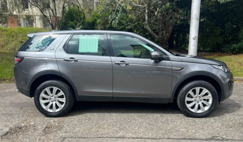 
								Land Rover Discovery Sport 2.0 Se Si4 completo									
