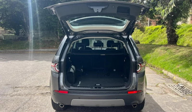 
								Land Rover Discovery Sport 2.0 Se Si4 completo									