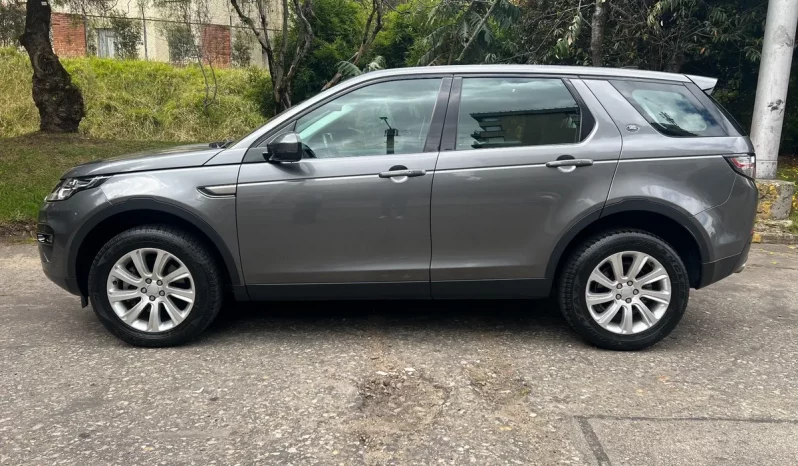 
								Land Rover Discovery Sport 2.0 Se Si4 completo									