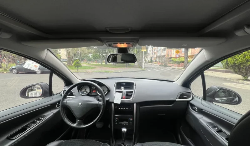 
								Peugeot 207 1.6 Allure completo									