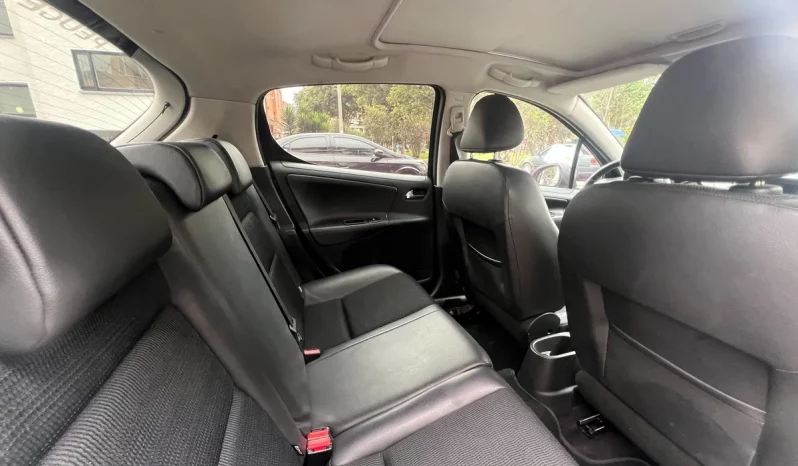 
								Peugeot 207 1.6 Allure completo									