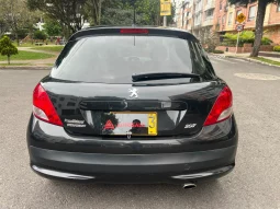 
										Peugeot 207 1.6 Allure completo									