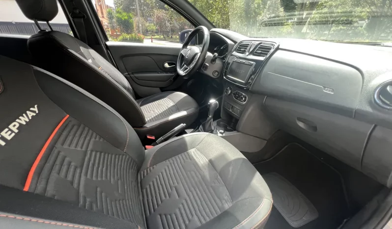 
								Renault Stepway 1.6 Intense Automática completo									