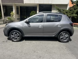 Renault Stepway 1.6 Intense Automática