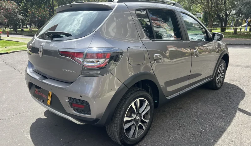 
								Renault Stepway 1.6 Intense Automática completo									
