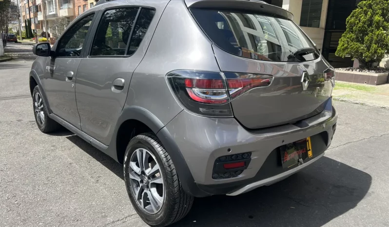 
								Renault Stepway 1.6 Intense Automática completo									