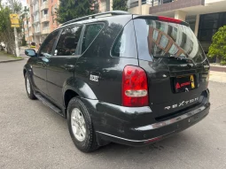 
										SsangYong Rexton 2.7 Rx 270 Xdi completo									