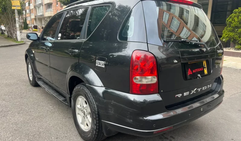 
								SsangYong Rexton 2.7 Rx 270 Xdi completo									