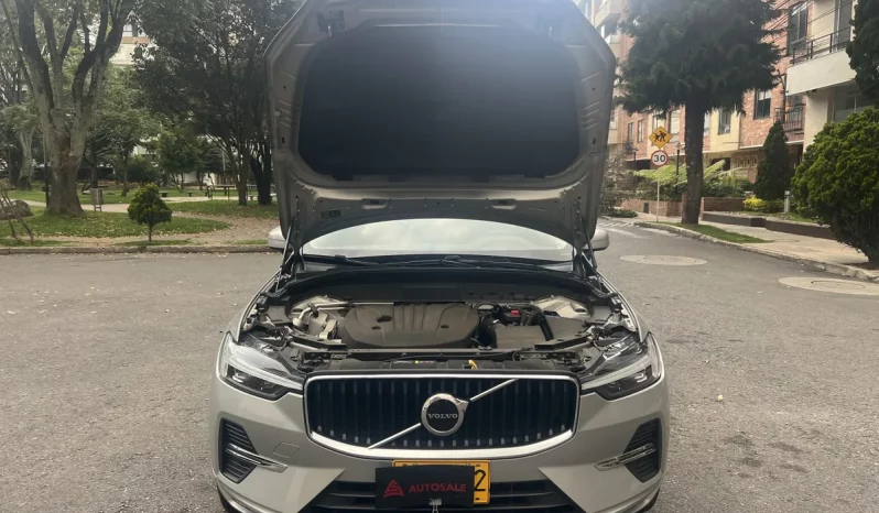
								Volvo XC60 2.0 B5 AWD Momentum Hibryda completo									
