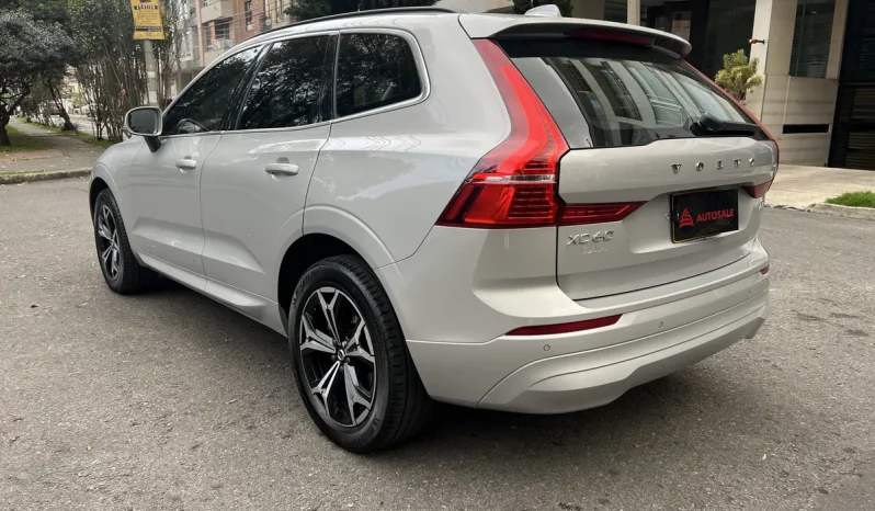 
								Volvo XC60 2.0 B5 AWD Momentum Hibryda completo									