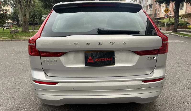 
								Volvo XC60 2.0 B5 AWD Momentum Hibryda completo									