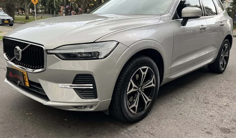 
								Volvo XC60 2.0 B5 AWD Momentum Hibryda completo									